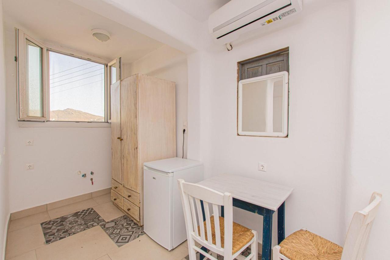 الشقق الفندقية Klouvasفي  Bebis House المظهر الخارجي الصورة